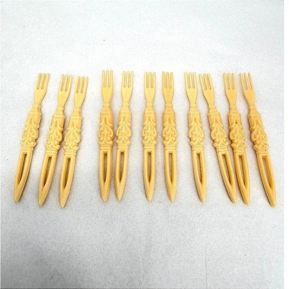 Cocktail Picks Vintage Plastic Ornate Cream Party Appetizer Bento Retro 11pc